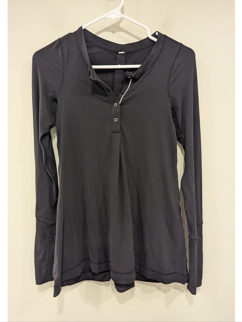 Lululemon Ride On Henley In Black Size 2
